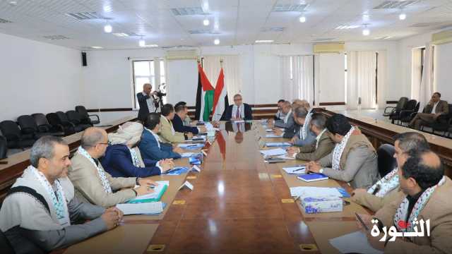 رئيس حكومة تصريف الأعمال يرأس الاجتماع التأسيسي لمجلس أمناء جامعة صعدة
