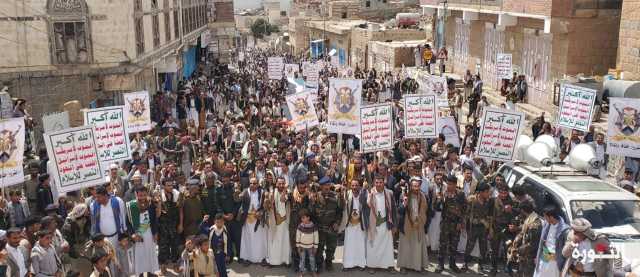 مسيرات جماهيرية في 15 ساحة بالمحويت تضامناً مع الشعب الفلسطيني
