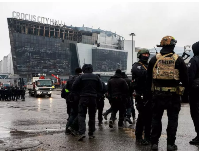 ارتفاع ضحايا هجوم موسكو الإرهابي إلى 143 قتيلا والأمن يعتقل 11 مشتبها