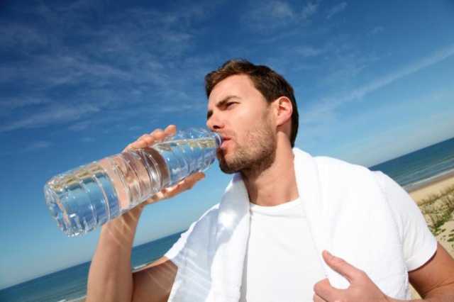 ما تأثير شرب الماء بكثرة في السحور على صحتك؟