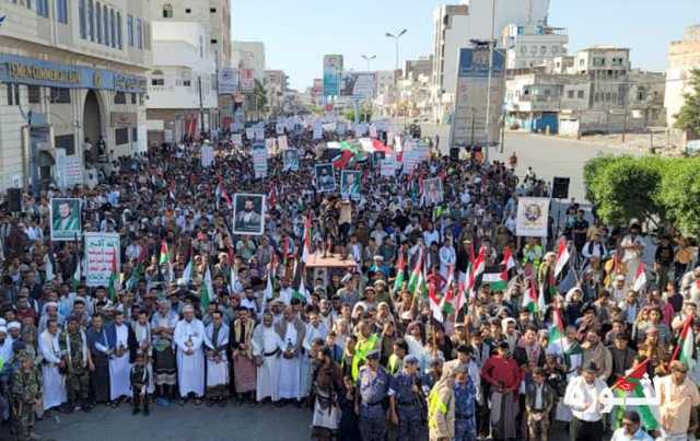 الحديدة.. حشود جماهيرية كبرى في 21 ساحة تضامناً مع الشعب الفلسطيني