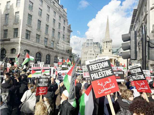 تظاهرات في ستوكهولم وبروكسل وطوكيو وشيكاغو تطالب بوقف الإبادة بغزة