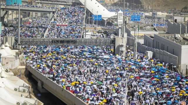 مشعر منى يستقبل حجاج بيت الله الحرام لرمي جمرة العقبة