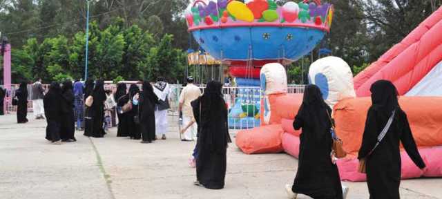 في عيد الأضحى المبارك:رسائل تهانٍ وشموخ تسطرها نساء اليمن