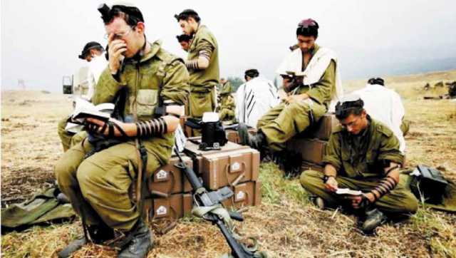 عشرات جنود الاحتياط يرفضون أداءها مئات الضباط الصهاينة يرغبون في التخلص من الخدمة العسكرية