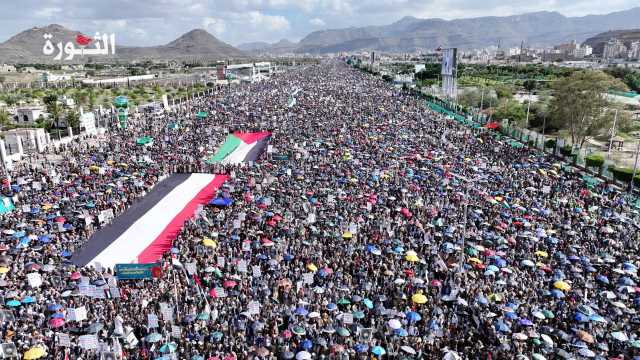 قائد الثورة يدعو للخروج الشعبي دعماً لفلسطين ولجنة الأقصى تحدد ساحات الاحتشاد