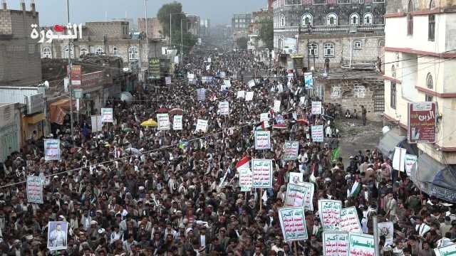 مسيرات حاشدة بذمار تحت شعار “مع غزة والأقصى.. جهاد وثبات حتى النصر”