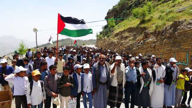 حجة.. مسيرات ووقفات طلابية تنديداً بالعدوان الإسرائيلي على غزة ولبنان واليمن