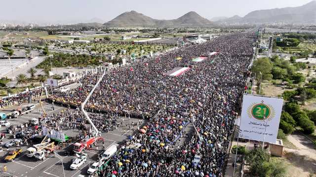 العاصمة صنعاء تشهد حشود مليونية في مسيرة “يمن الإيمان في جهاد وثبات مع غزة ولبنان”