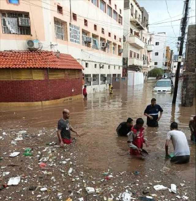 السيول تغرق عدن وتسبب في كارثة