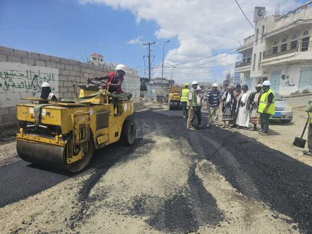 الرصاص يتفقد سير العمل في مشروع إعادة تأهيل و سفلتة الشوارع الداخلية بمدينة البيضاء