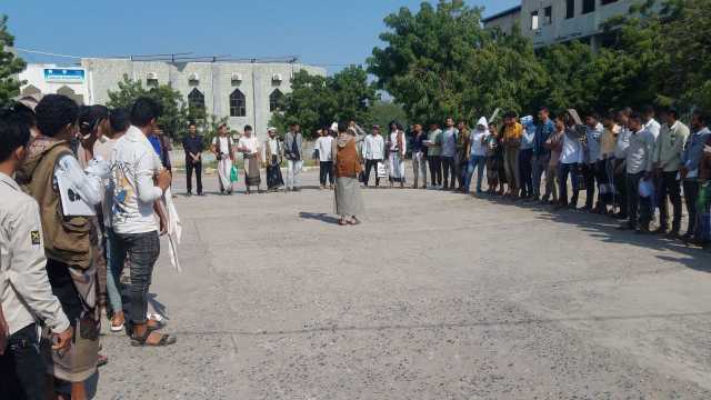  جامعة الحديدة تنظم وقفات تضامنية مع الشعبين الفلسطيني واللبناني