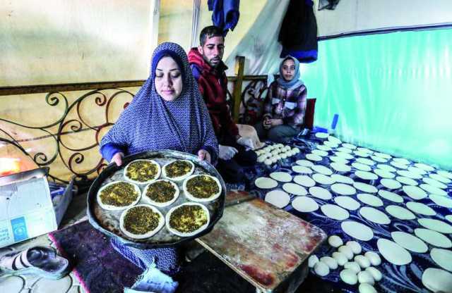 مناقيش الزعتر.. سبيل الفلسطيني للبقاء في ظل التجويع والإبادة