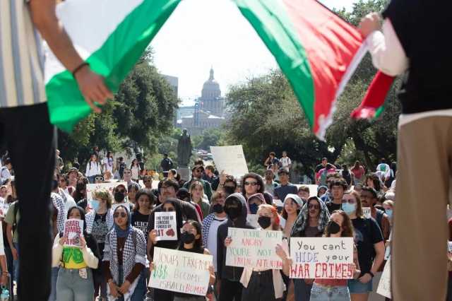 نيويورك تايمز: الجامعات الأمريكية تقمع الاحتجاجات الداعمة لفلسطين