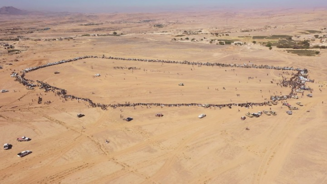 أبناء مديرية نهم يخرجون في وقفة مسلحة نصرة لغزة وتحديًا للعدو الأمريكي والصهيوني