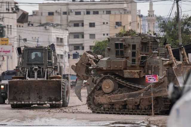 المقاومة الفلسطينية تفجر عبوة ناسفة بآلية للعدو في جنين