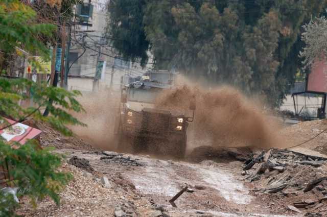 المقاومة الفلسطينية تتصدى لجنود العدو وآلياته في عدّة محاور داخل جنين