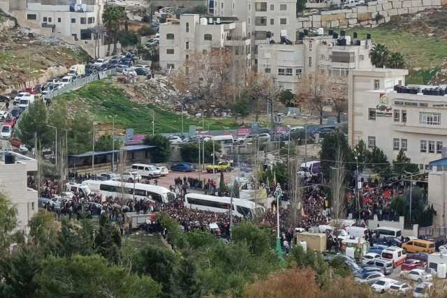 200 أسير فلسطيني من ذوي المؤبدات والأحكام العالية يتنسمون الحرية