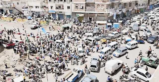 مبادرات أحادية الجانب من صنعاء لفتح طرق جديدة في تعز والحديدة