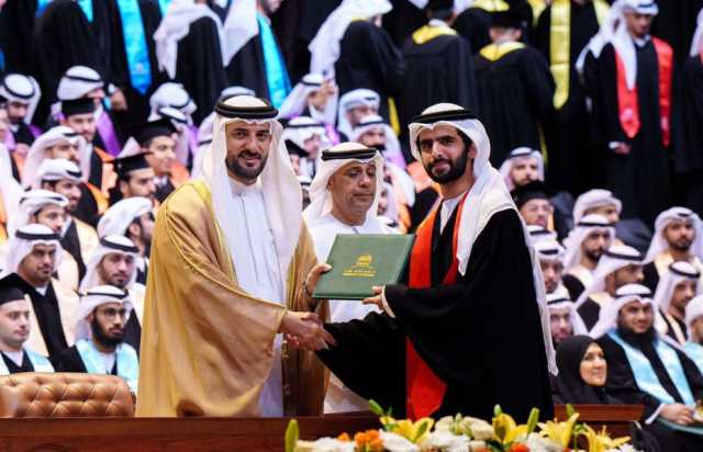 سلطان بن أحمد القاسمي يشهد حفل تخريج طلاب جامعة الشارقة