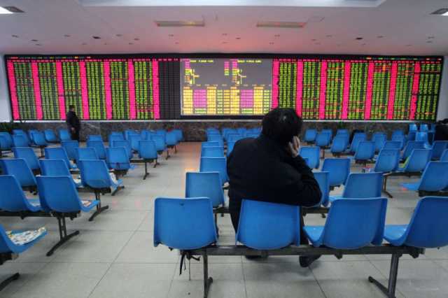 الأسهم الصينية تغلق على انخفاض