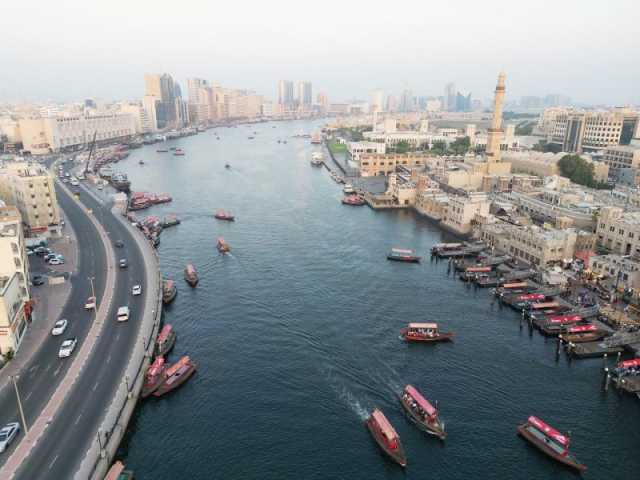 بلدية دبي ترسي مشروعا لتطوير الرصيف البحري لخور دبي