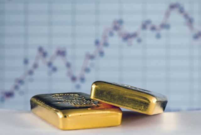 الذهب يخسر دولارين في المعاملات الفورية