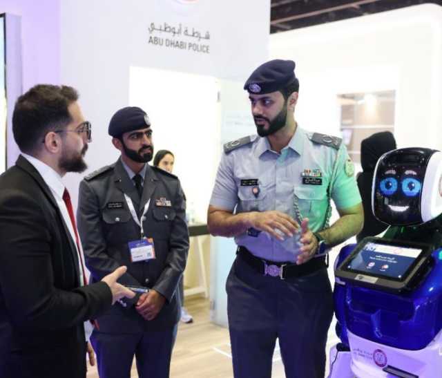 شرطة أبوظبي تشارك في معرض توظيف”زاهب 2024″