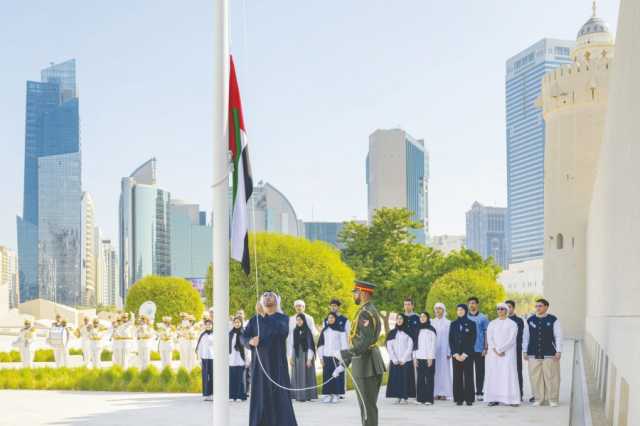 رئيس الدولة: راية الوطن تظل عالية بعزيمة أبنائه وتفوقهم وإخلاصهم