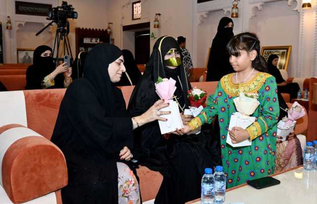 نادي تراث الإمارات يحتفي بيوم المرأة الإماراتية