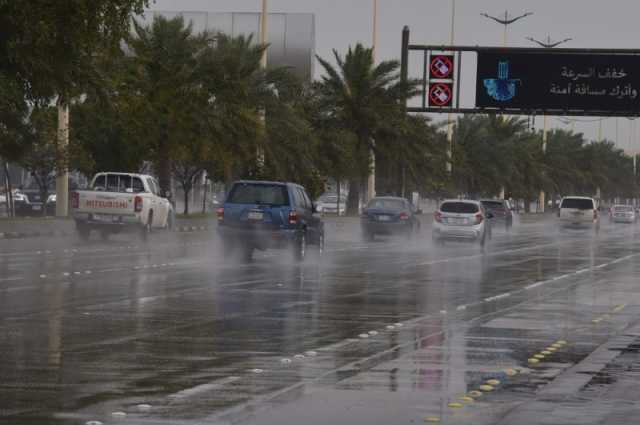 الأماكن والمواعيد.. أمطار خفيفة إلى غزيرة على مكة المكرمة