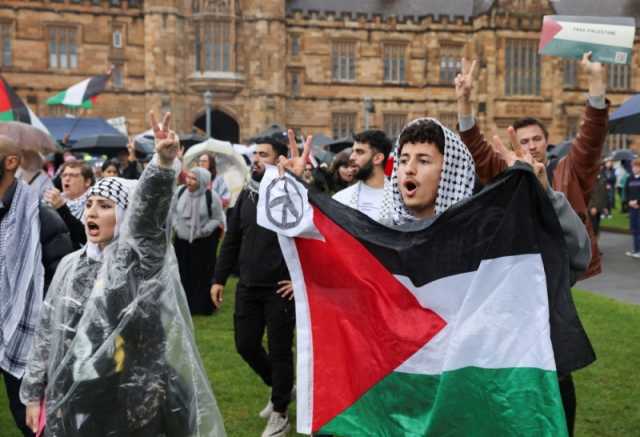 متظاهرون مؤيدون لوقف الحرب على غزة يعتصمون في جامعات أسترالية