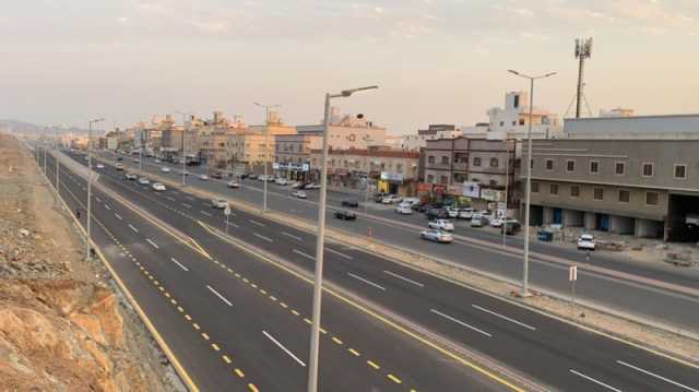 استمرار أعمال تحسين وصيانة الطرق بالمدينة المنورة
