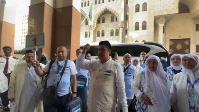 وصول الفوج الأول من حجاج أوزباكستان إلى مكة المكرمة