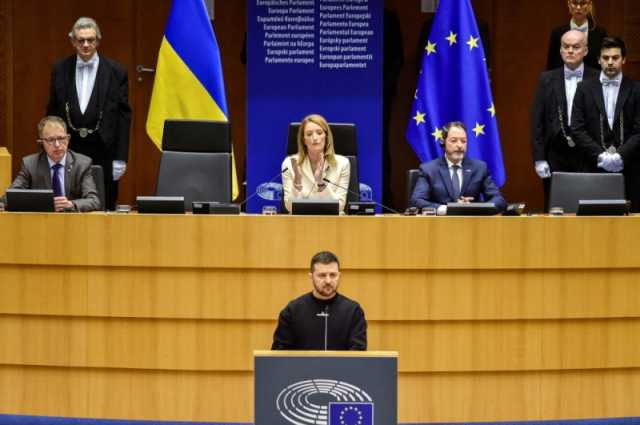 الرئيس الأوكراني يوقع اتفاقية أمنية مع الاتحاد الأوروبي