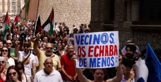 احتجاجات حاشدة.. ماذا فعلت السياحة الجماعية بمالقة الإسبانية؟