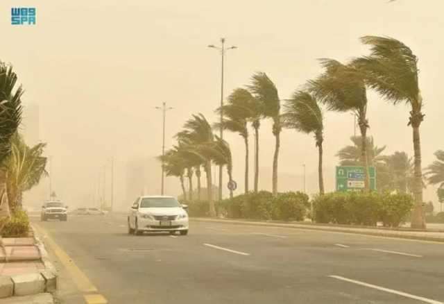 الأماكن والمواعيد.. أتربة مثارة على أجزاء من منطقة الرياض