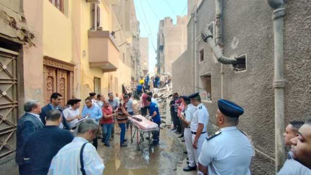 صور| انتشال 3 جثث وإنقاذ 5 أشخاص من أنقاض منزل منهار بأسيوط جنوب مصر