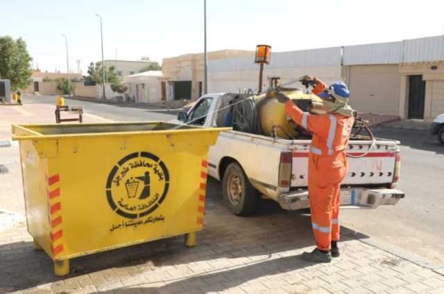 أمانة الجوف ترفع 1566 طنًا من النفايات والأنقاض في أبوعجرم