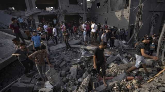 استشهاد 16 فلسطينيًا في قصف إسرائيلي على منازل وسط قطاع غزة