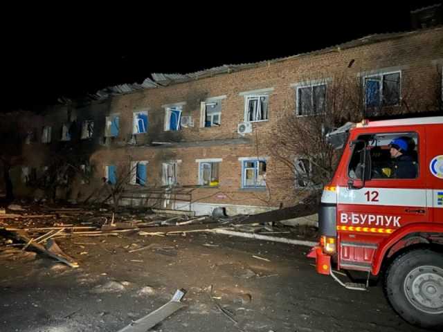 مقتل 15 في هجوم على مبنى شرق أوكرانيا