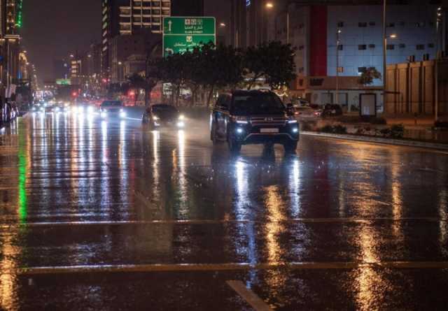 الأماكن والمواعيد.. أمطار خفيفة وغزيرة على أجزاء من منطقة الرياض