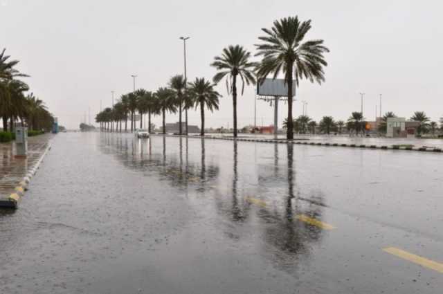 أمطار على أجزاء متفرقة من جدة