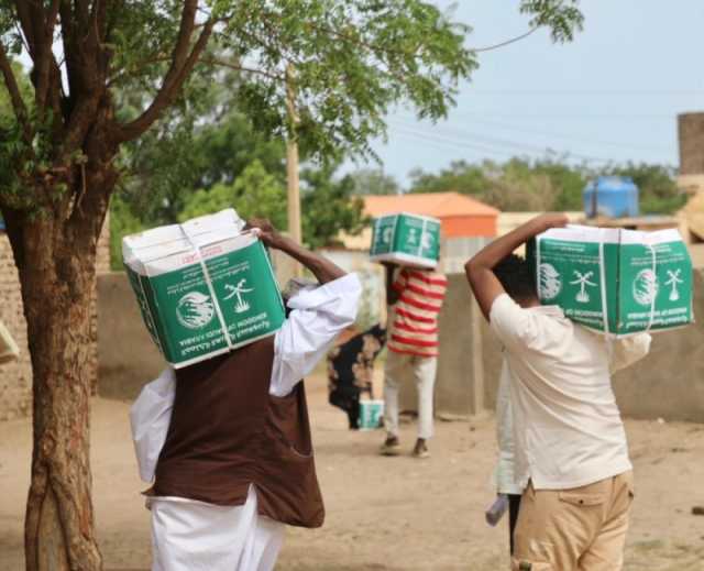 في السودان ولبنان.. مركز الملك سلمان للإغاثة يوزع السلال الغذائية