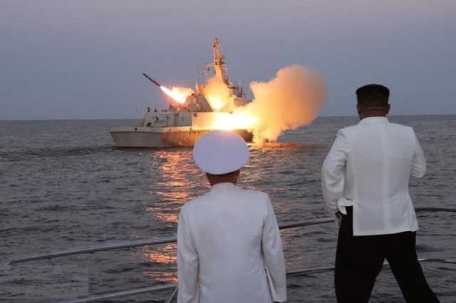 زعيم كوريا الشمالية يشرف بنفسه على اختبار صواريخ كروز