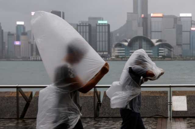 الأغزر منذ 140 عاما.. الأمطار تعطل منظومة النقل في هونج كونج