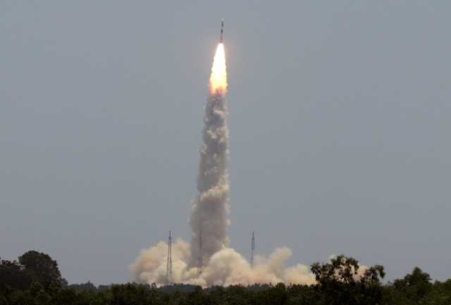 الهند تطلق صاروخها لدراسة الشمس