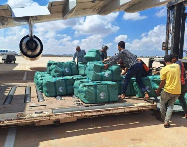 لمساعدة المتضررين.. وصول الطائرة الإغاثية السعودية الرابعة إلى ليبيا