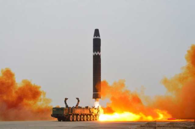 خلال وجود رئيسها في روسيا.. كوريا الشمالية تطلق صاروخًا جديدًا