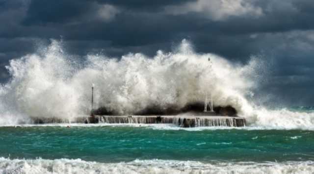 اليابان.. تحذيرات من حدوث موجات مد عاتية